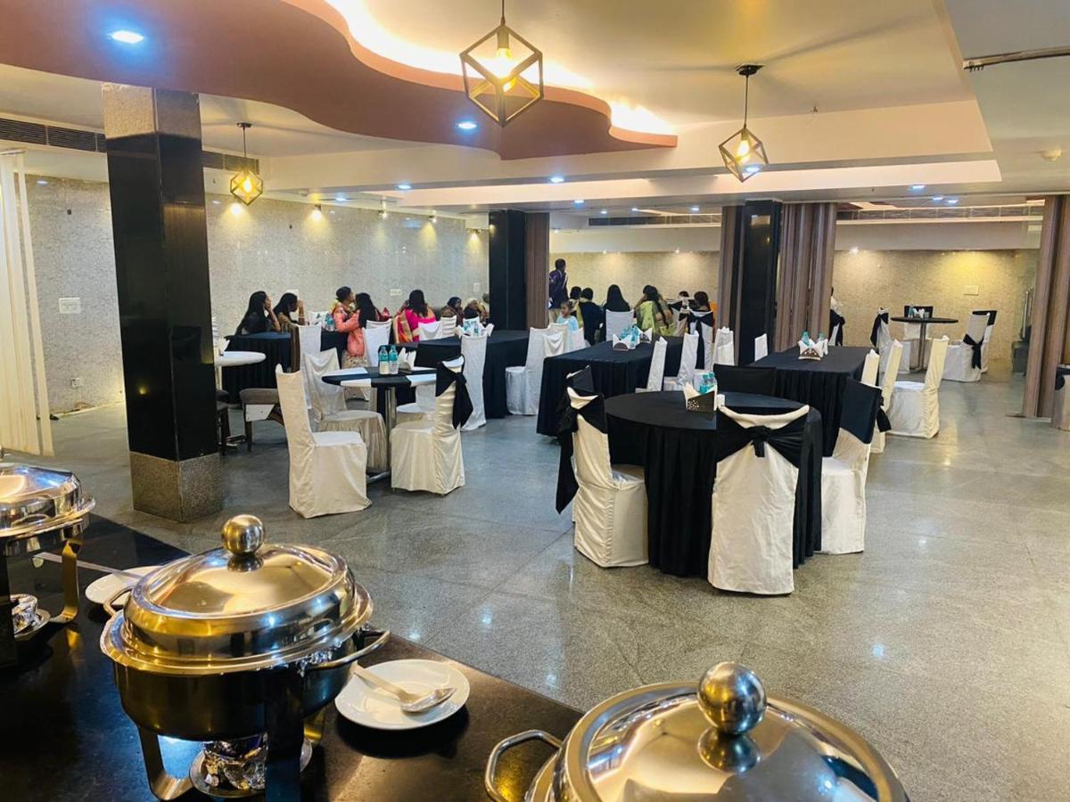 Airport Hotel Vishal Residency Yeni Delhi Dış mekan fotoğraf