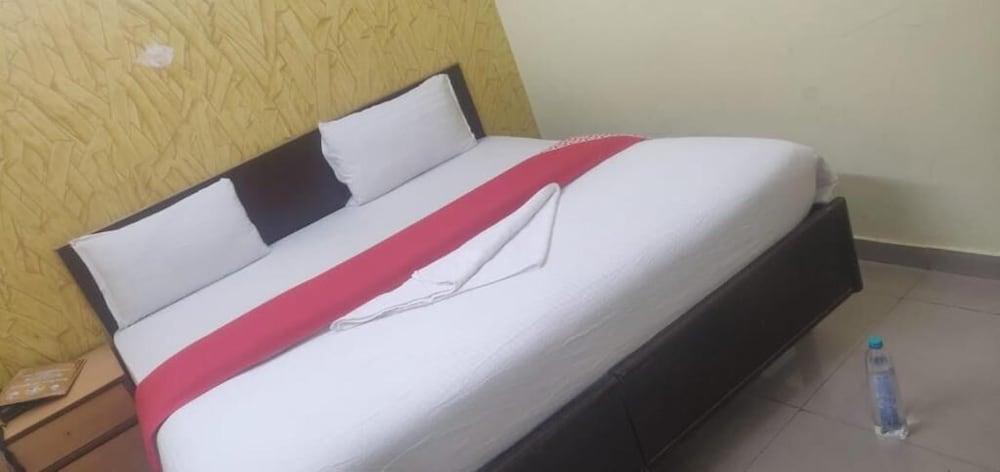 Airport Hotel Vishal Residency Yeni Delhi Dış mekan fotoğraf