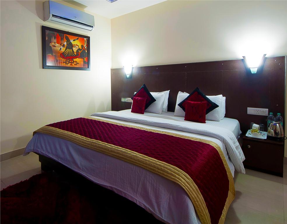 Airport Hotel Vishal Residency Yeni Delhi Dış mekan fotoğraf