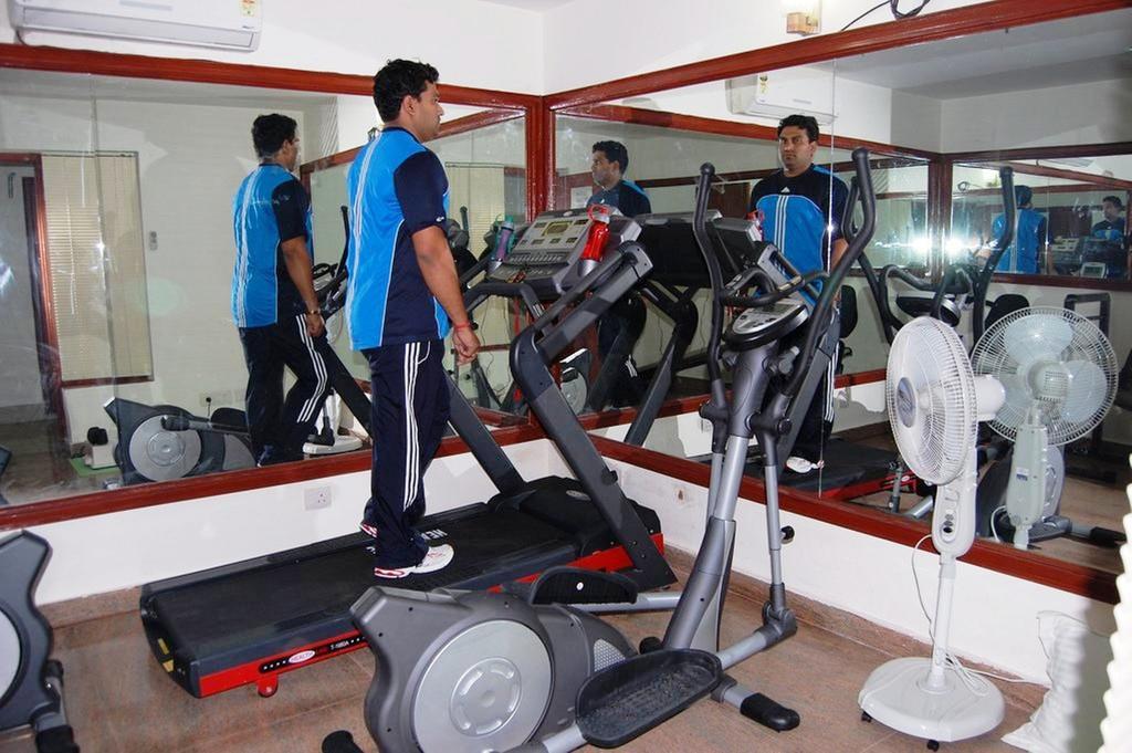 Airport Hotel Vishal Residency Yeni Delhi Konforlar fotoğraf