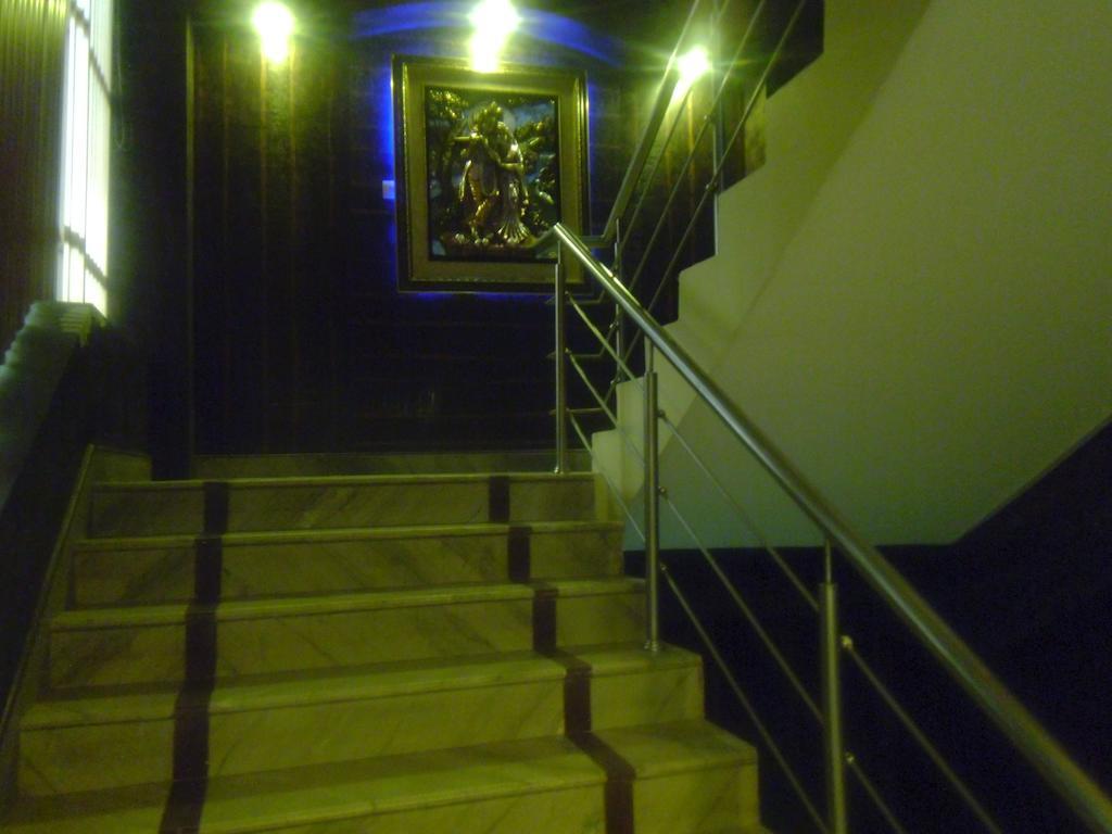 Airport Hotel Vishal Residency Yeni Delhi Dış mekan fotoğraf