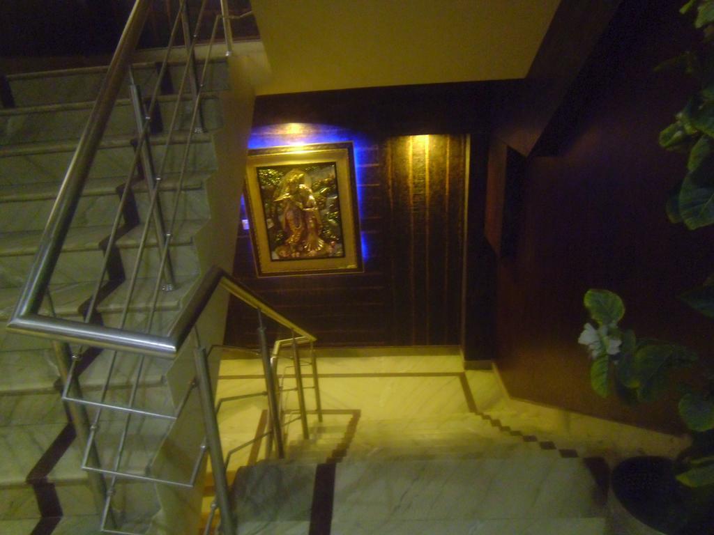 Airport Hotel Vishal Residency Yeni Delhi Dış mekan fotoğraf