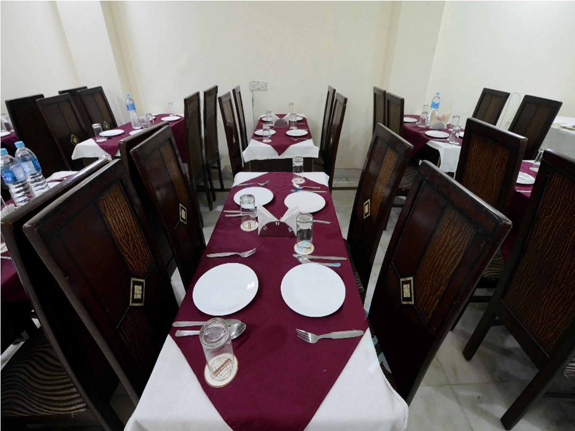 Airport Hotel Vishal Residency Yeni Delhi Dış mekan fotoğraf