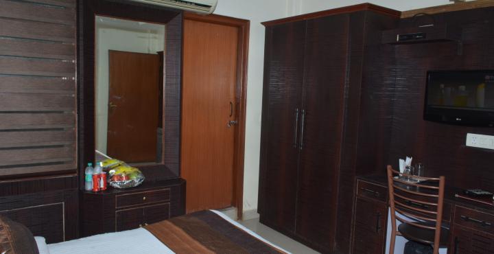 Airport Hotel Vishal Residency Yeni Delhi Dış mekan fotoğraf