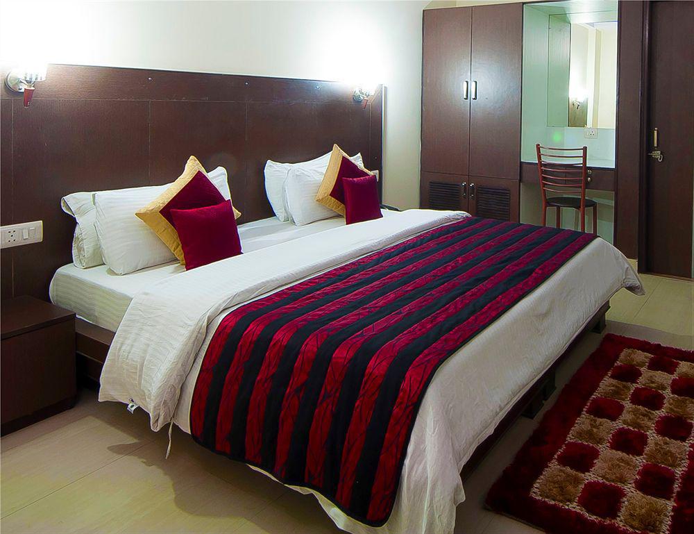 Airport Hotel Vishal Residency Yeni Delhi Dış mekan fotoğraf