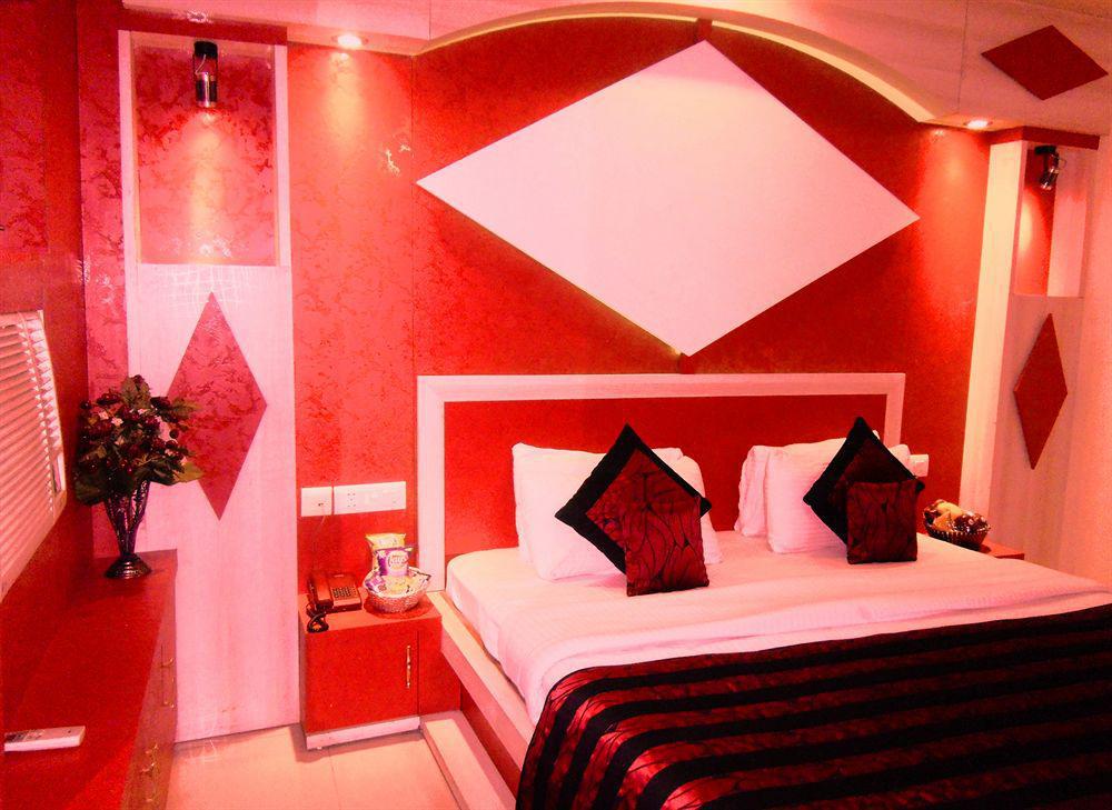 Airport Hotel Vishal Residency Yeni Delhi Dış mekan fotoğraf